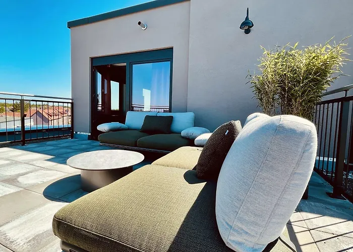 Hotel Hood House 3*