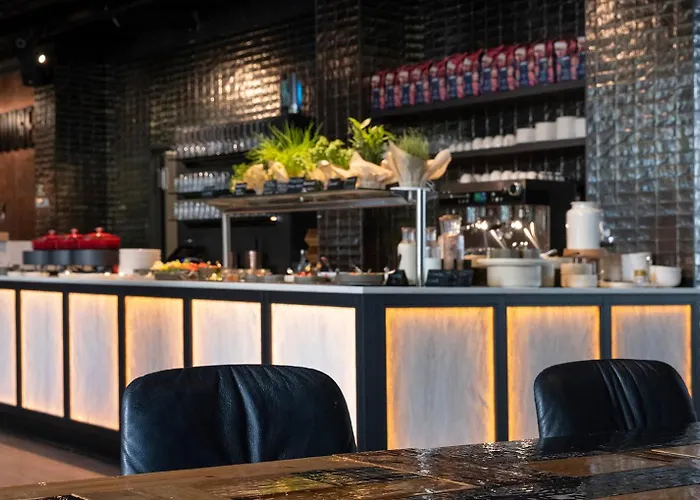 Hood House Hotel 3*
